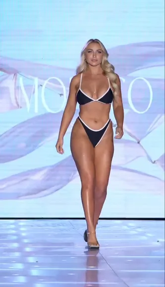 Shaynaholt Black Bikini Catwalk OnlyFans Video Leaked
