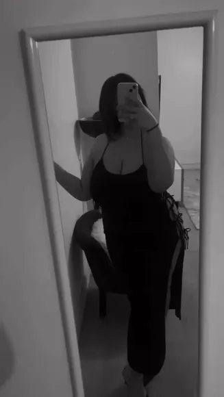 Shaynez92 Lace-Up Bodysuit Tease OnlyFans Video Leaked