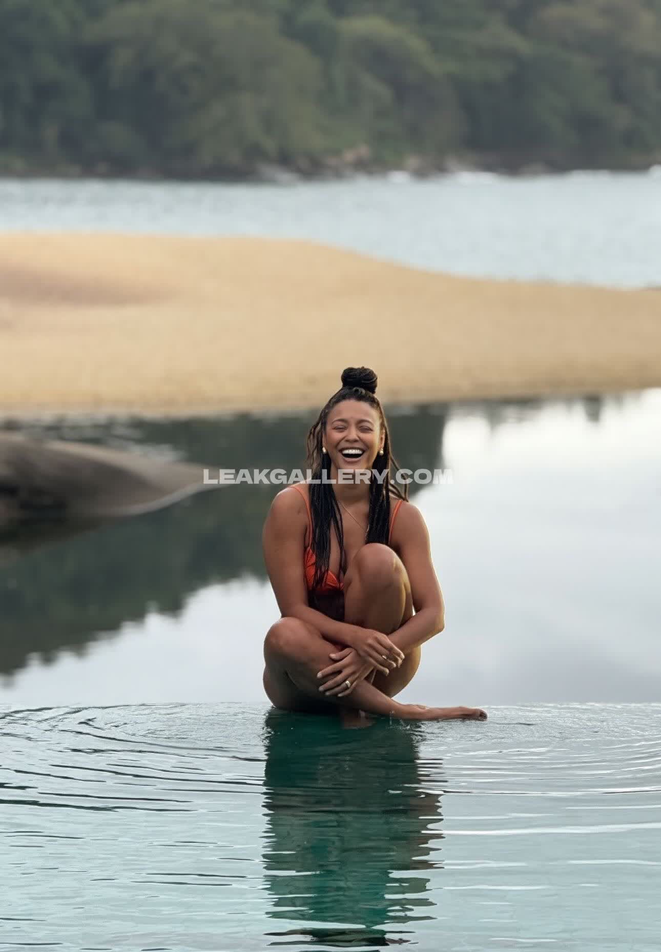 Sheronmenezzes Exclusive Leaked Nude OnlyFans #12692142