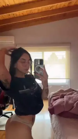 Shulia Thong Ass Selfie Pose OnlyFans Video Leaked