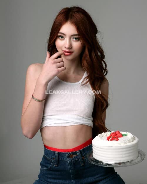 Sicilyrose Crop Top Belly Tease OnlyFans Photo Leaked