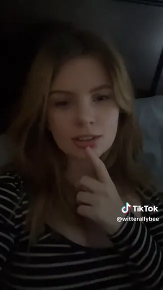 Sillybillyval Lip Biting Tease OnlyFans Video Leaked