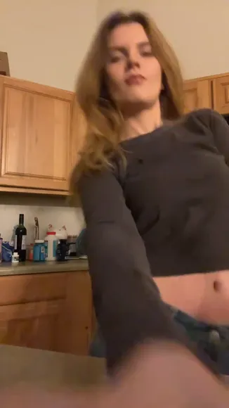 Sillybillyval Crop Top Belly Flash OnlyFans Video Leaked