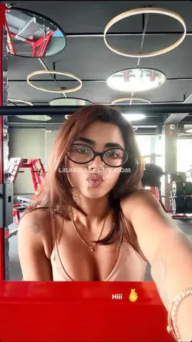 Simi Gym Selfie Pout OnlyFans Photo Leaked