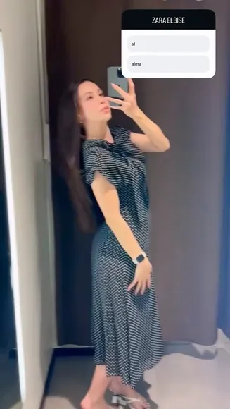 Sinem_ozgur Polka Dot Dress Pose OnlyFans Video Leaked