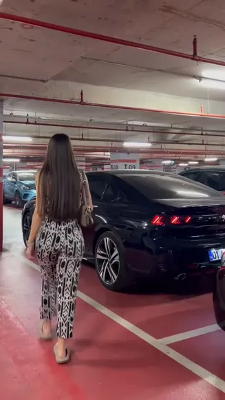 Sinem_ozgur Patterned Jumpsuit Walk OnlyFans Video Leaked