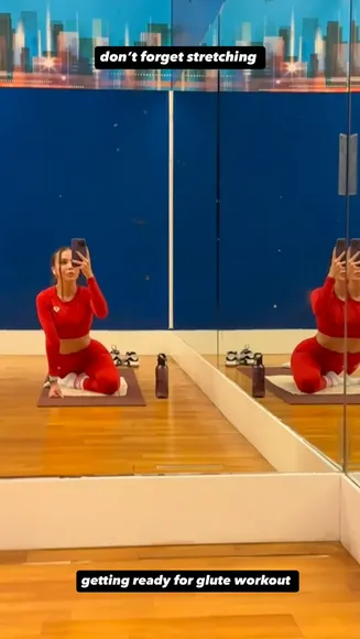 Sinem_ozgur Red Leggings Glute Stretch OnlyFans Video Leaked