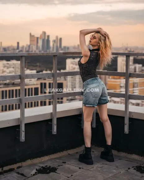 Sishka14 Denim Shorts Ass Pose OnlyFans Photo Leaked