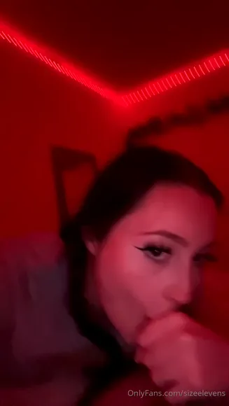 Sizeelevens Finger Licking Tease OnlyFans Video Leaked