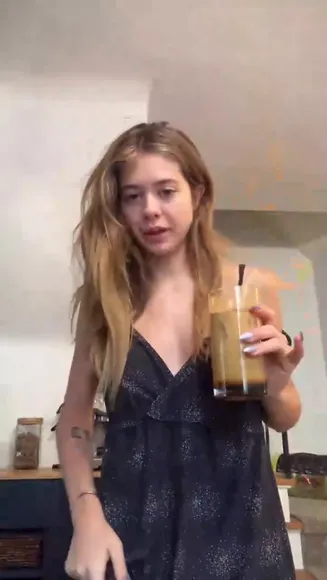 Skyskysoflyy Spaghetti Strap Tease OnlyFans Video Leaked