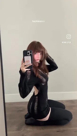 Smeepsx Backless Dress Tease OnlyFans Video Leaked