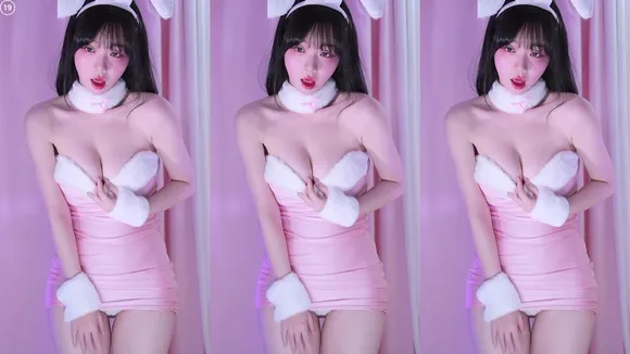 Smmms2002- Pink Bunny Costume Tease OnlyFans Video Leaked