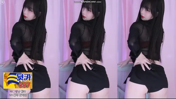 Smmms2002- Sheer Top Ass Tease OnlyFans Video Leaked