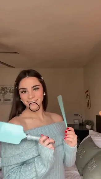 Sofia_crnilovic Off Shoulder Sweater Tease OnlyFans Video Leaked