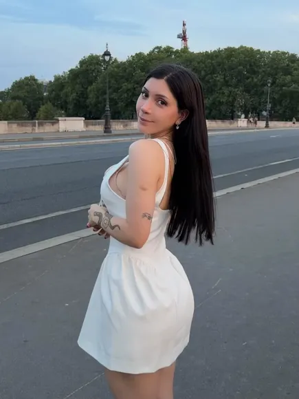 Sofimaure_ White Dress Ass Pose OnlyFans Video Leaked