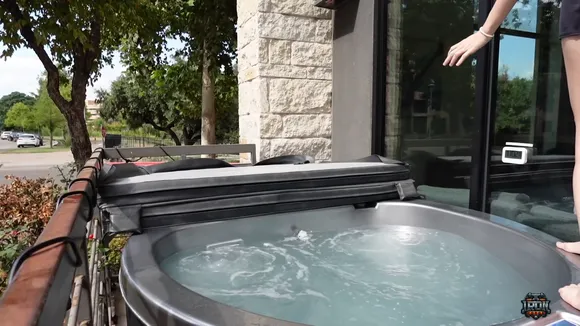 Sophiazipay Hot Tub Tease OnlyFans Video Leaked