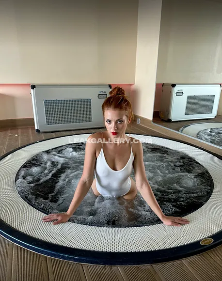 Sophie_la_sage White Bodysuit In Jacuzzi OnlyFans Photo Leaked
