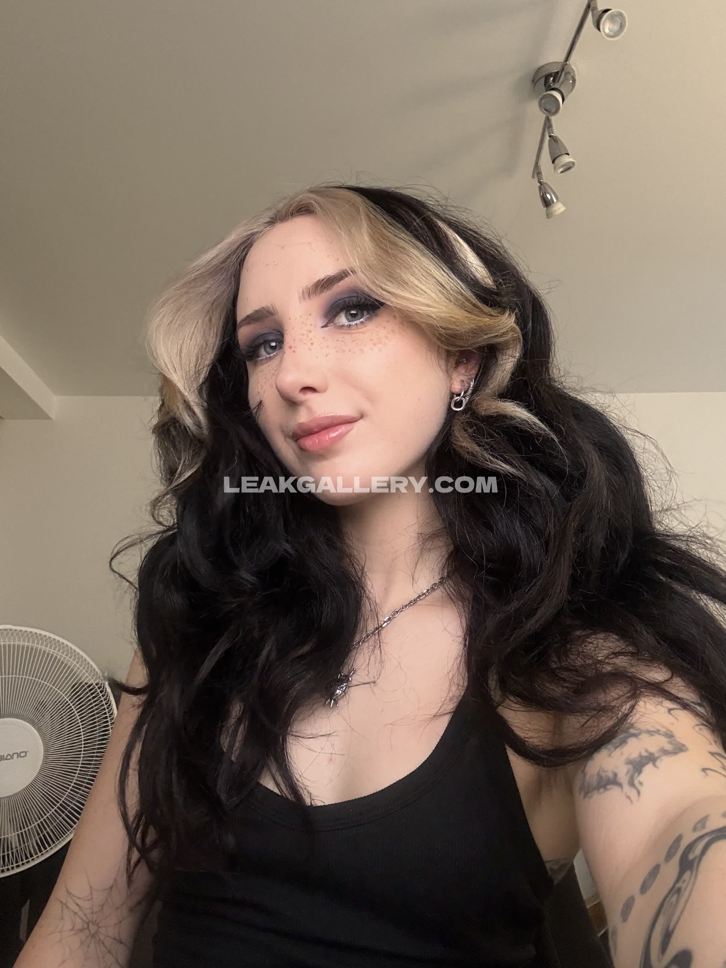 Sophieburrell1 Exclusive Leaked Nude OnlyFans #13045485
