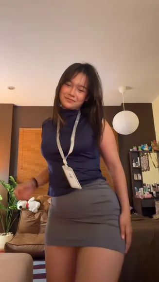 Spiderjink Tight Skirt Hip Sway OnlyFans Video Leaked