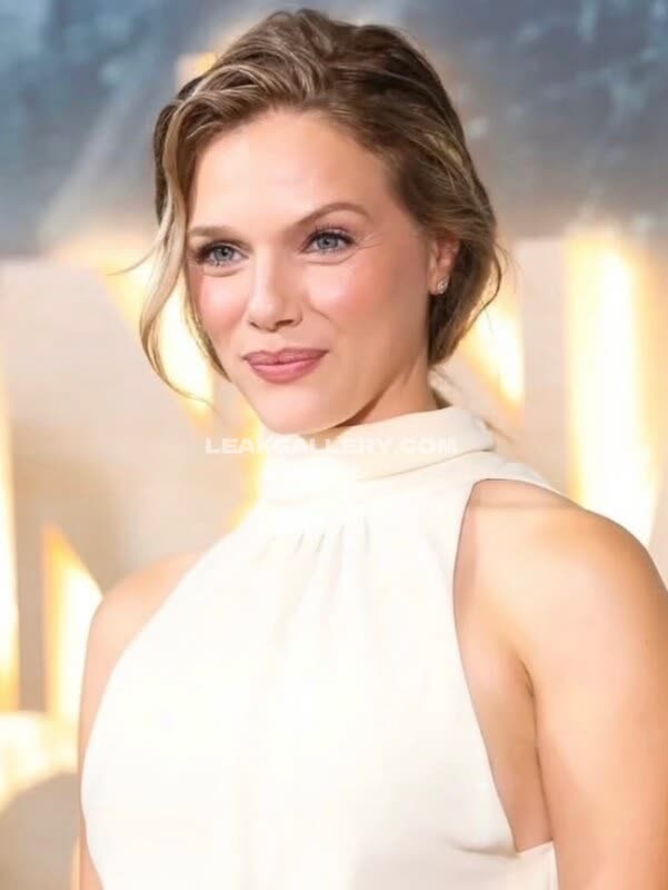Spiridakos / tracy_spiridakos 独占リークされたOnlyFansヌード #13485410