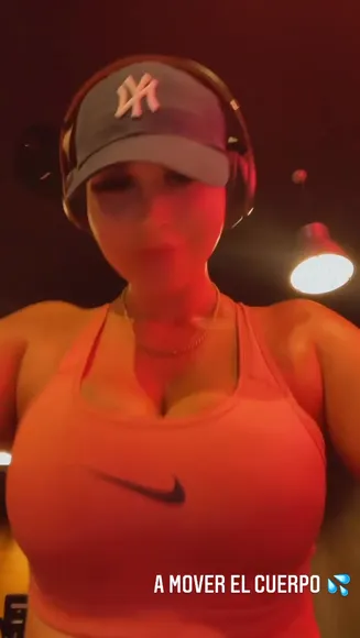 Stephmurves Sports Bra Jiggling OnlyFans Video Leaked