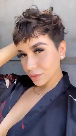 Stephmurves Silk Robe Cleavage Tease OnlyFans Video Leaked