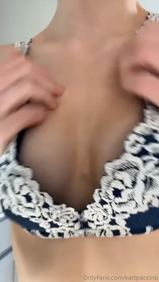 Stepsiskat Lace Bra And Thong OnlyFans Video Leaked
