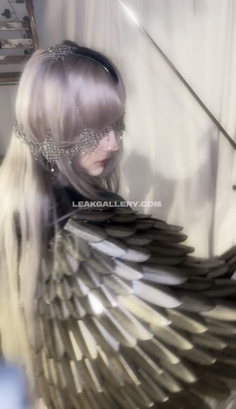 Styrlingelf Feathered Wings Display OnlyFans Photo Leaked