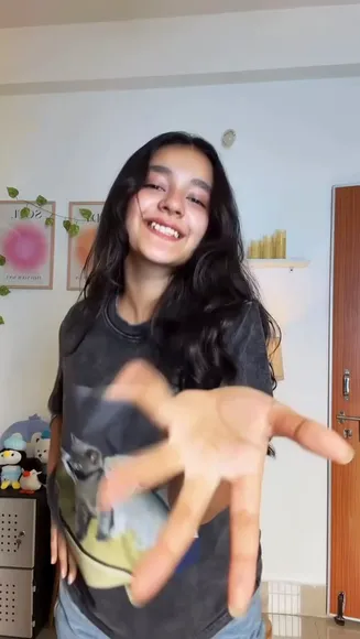 Subhasly Pink Saree Belly Dance OnlyFans Video Leaked