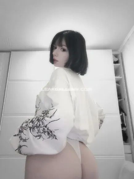 Subscriptions Thong Back View Pose OnlyFans Photo Leaked