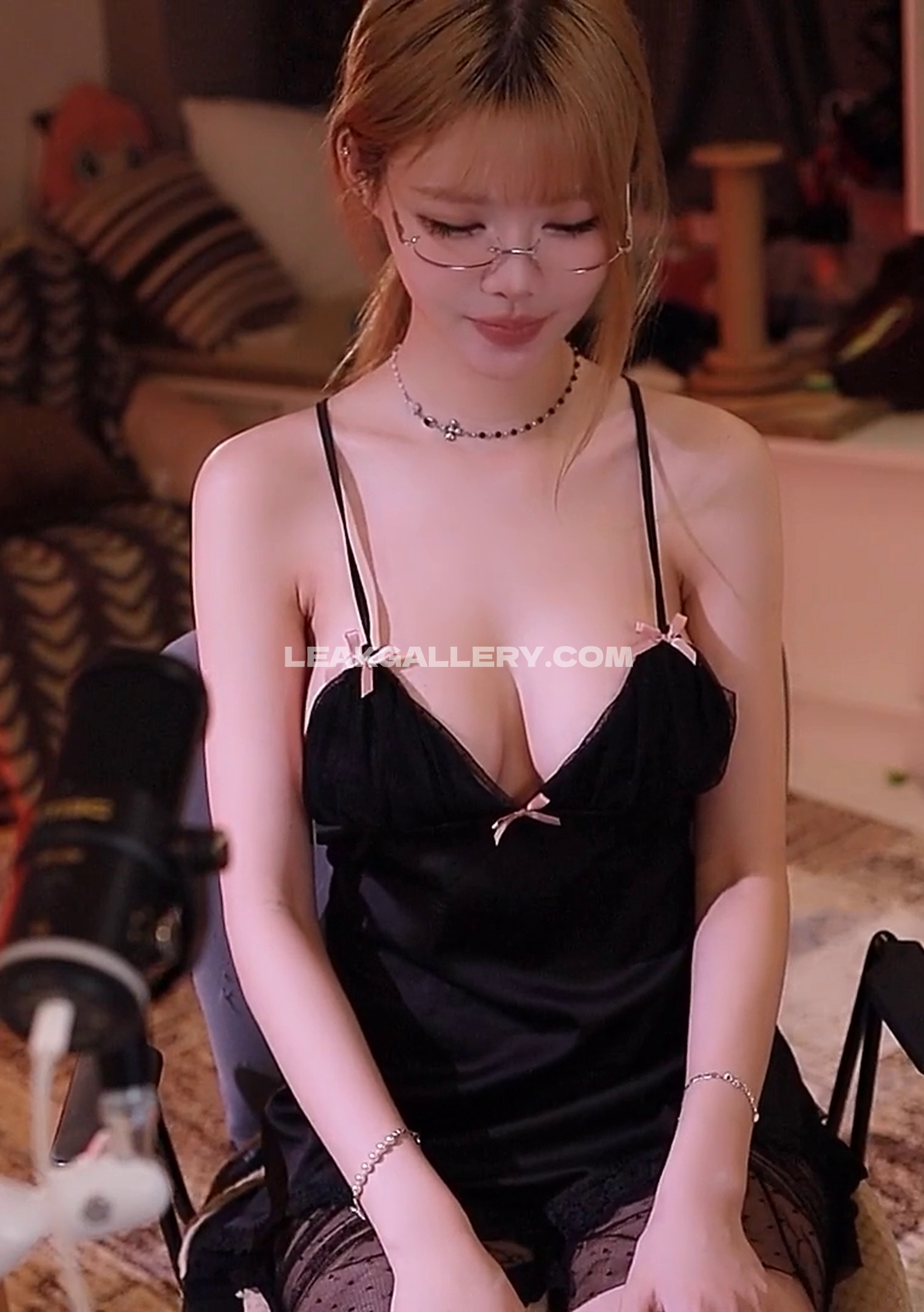 Subtoiris / irisyiyi_ Exclusive Leaked Nude OnlyFans #12545253
