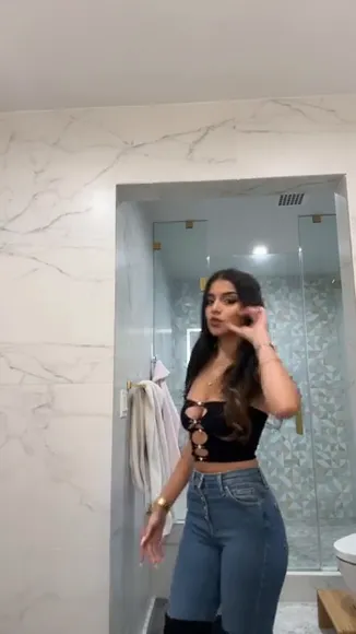 Summer_jassim Cutout Top Tease OnlyFans Video Leaked