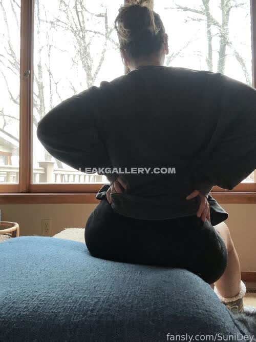 Sunidey Bent Over Black Leggings OnlyFans Photo Leaked