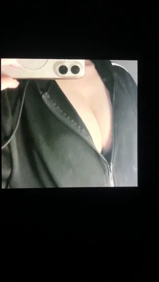 Susan__k__03 Unzipped Jacket Tease OnlyFans Video Leaked