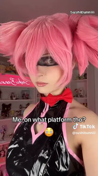 Sushibunniii Shiny Black Bodysuit Tease OnlyFans Video Leaked