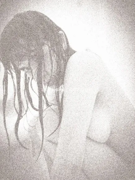 Sushimewew Wet Hair Nude Pose OnlyFans Photo Leaked