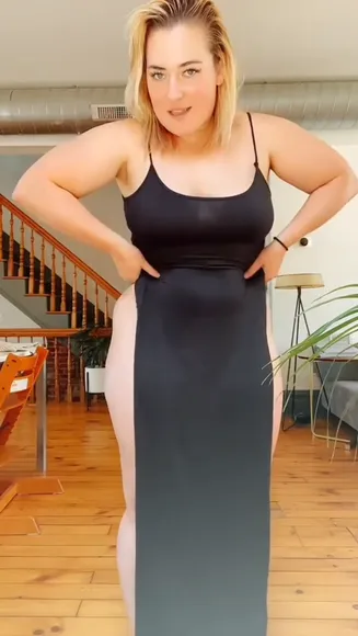 Sweetmargs High Slit Dress Tease OnlyFans Video Leaked