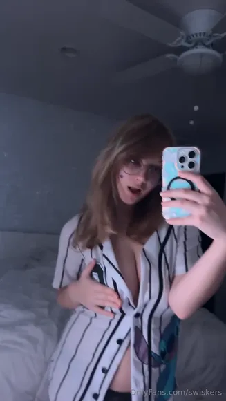 Swiskers... Striped Jersey Tease OnlyFans Video Leaked