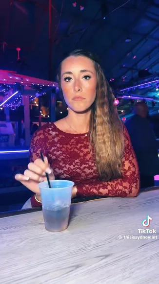 Sydney Lint Tight White Pants Ass OnlyFans Video Leaked