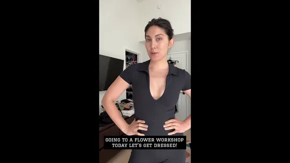 Sydsogood Deep V Bodysuit Tease OnlyFans Video Leaked