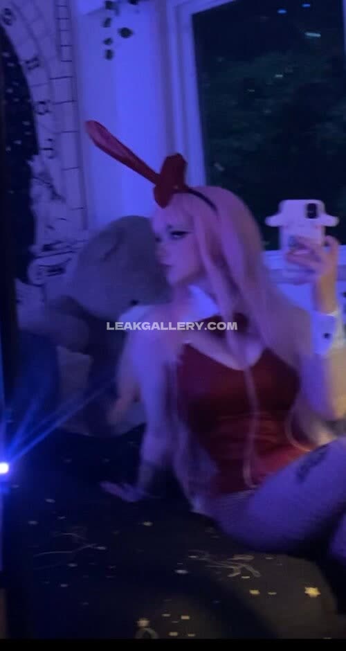 Sylvieesxo Red Bodysuit Selfie Pose OnlyFans Photo Leaked