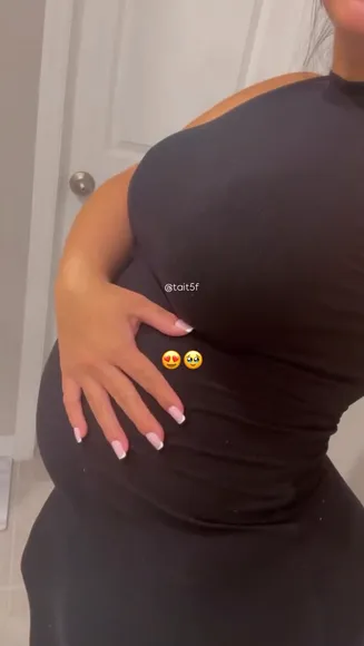 Taithefivefooter Tight Black Dress Hug OnlyFans Video Leaked