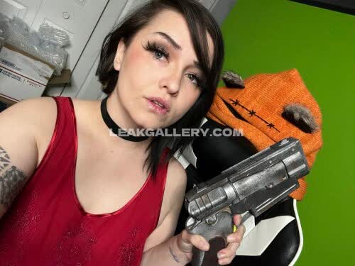 Tamarachambers Red Top Gun Pose OnlyFans Photo Leaked