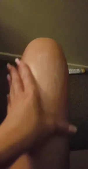 Tania_amazon Thigh Rubbing Tease OnlyFans Video Leaked