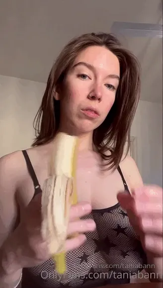 Taniabann Star-Print Bodysuit Tease OnlyFans Video Leaked