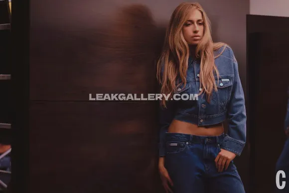 Tate Mcrae Denim Jacket Crop Top OnlyFans Photo Leaked
