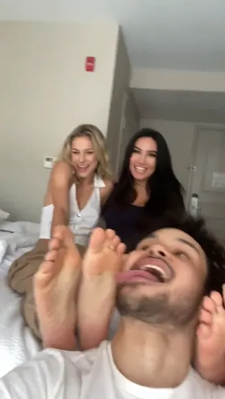 Taviathevix Bare Feet Tease OnlyFans Video Leaked