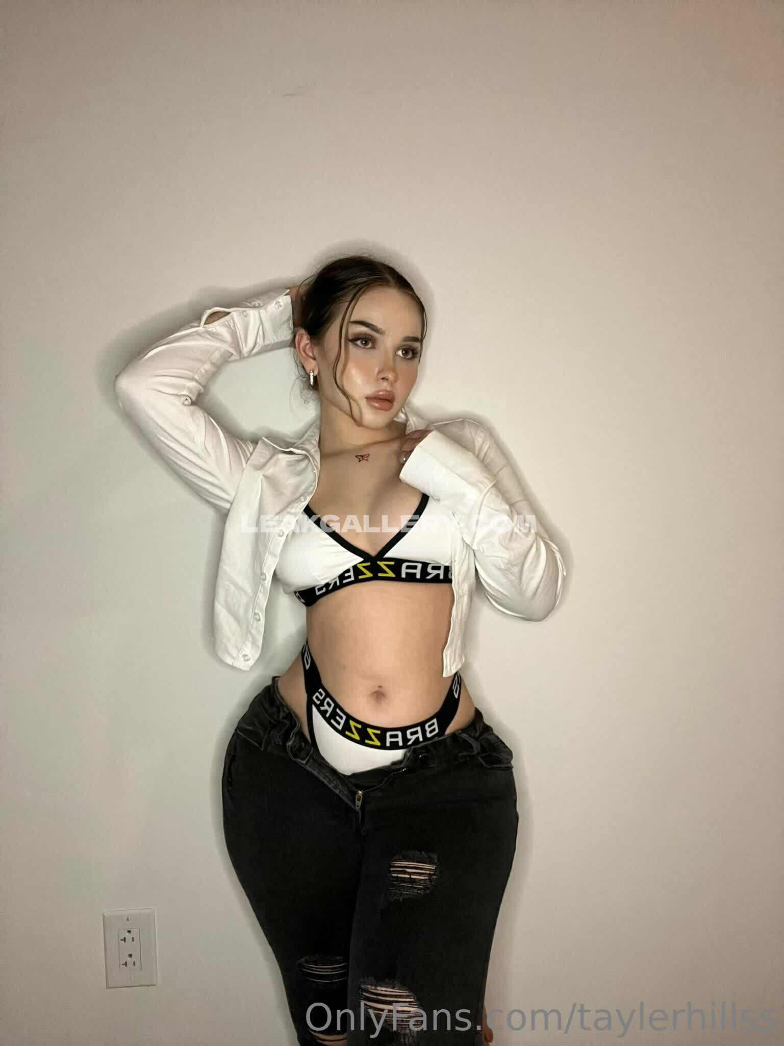 Taylerhillss Exclusive Leaked Nude OnlyFans #13067987