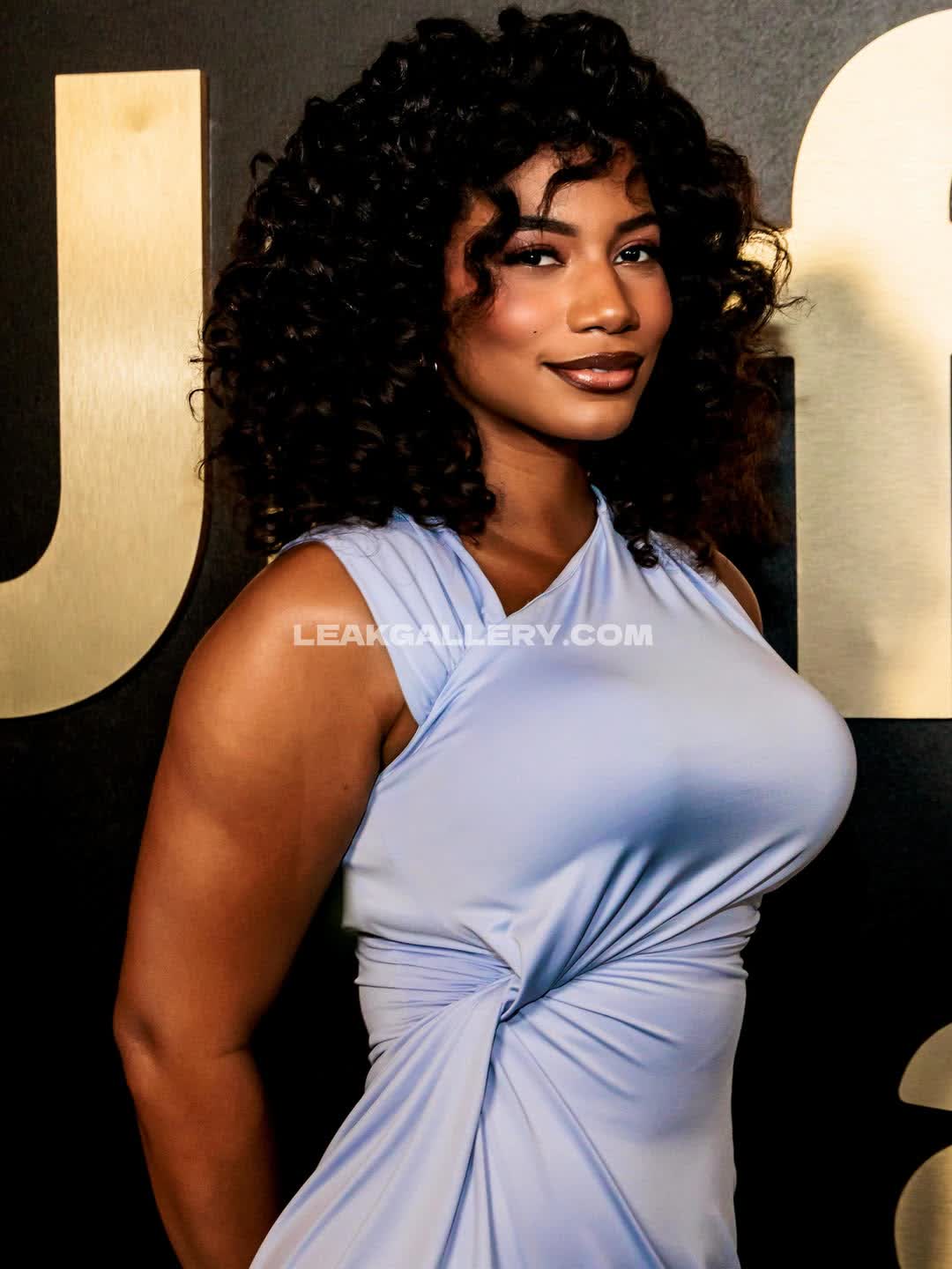 Taylorrooks Exclusieve gelekte naaktcontent van OnlyFans #12870907
