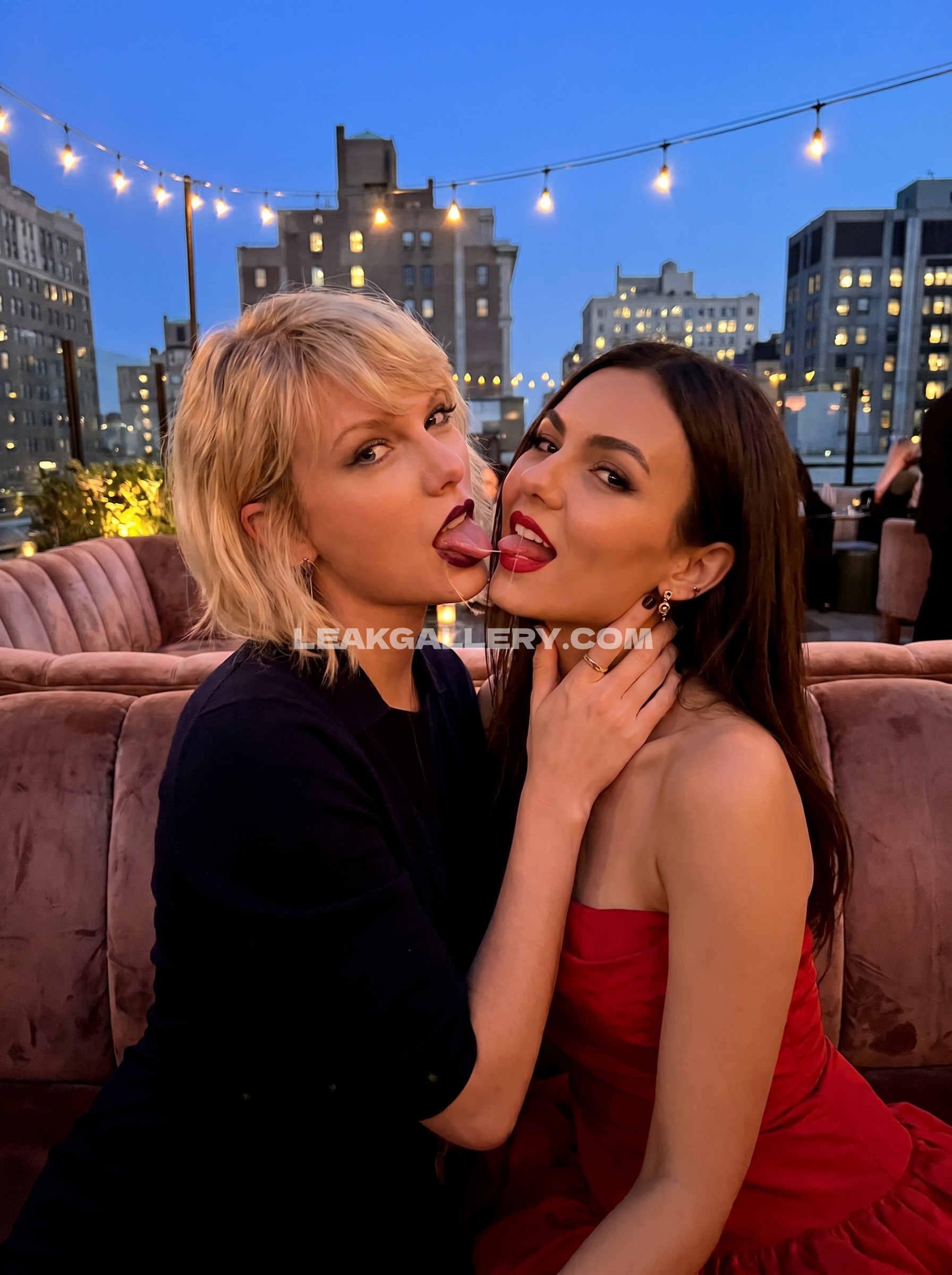 Taylorswift / shawtiee / taylorswift13 / _taylor_swift Exclusive Leaked Nude OnlyFans #12647170